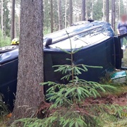 Průjezd zatáčkou nezvládl