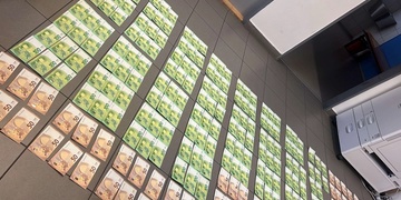 Dcery vyklízely byt po zemřelém tatínkovi a omylem vyhodily 20 000 Eur, tedy půl milionu korun