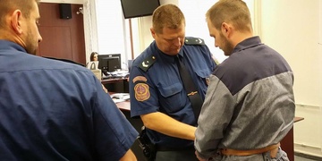 Soudce odsouzeným policistům obnovu procesu nepovolil