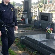 Krádež urny s popelem zesnulého člověka