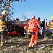 V neděli 4. října vyletěl sporťák z dálnice, řidič zemřel
