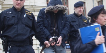 S revolverem vyloupil dokonce dvě herny