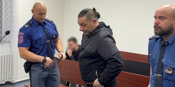 "Teď ti chcípne!" řekl útočník ženě poté, co jejímu druhovi prořízl břicho mačetou