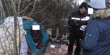 Strážníci pomáhali sociálním pracovníkům a dopadli muže v celostátním pátrání