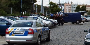 Bomba měla vybuchnout dnes v jedenáct dopoledne. Evakuovány byly stovky lidí.