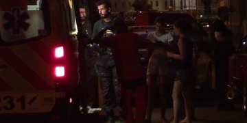 Sebevražedkyni strhli z parapetu okna na poslední chvíli!