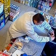 Rokycanští policisté pátrají po totožnosti pachatelů