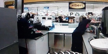 Krádež mobilu za 17 tisíc v přímém přenosu