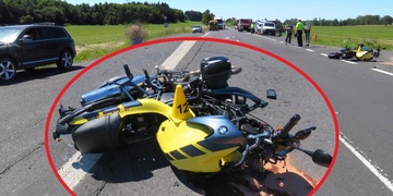 Motorkář zemřel při čelním střetu s náklaďákem