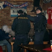 Bary a hospody na Doubravce zažily policejní razii