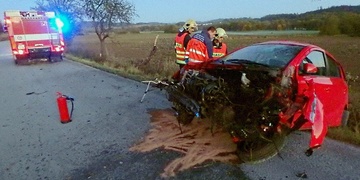 U vážné nehody zasahoval hasič ve svém volnu