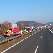 Smrtelná nehoda uzavřela D5 z Prahy na Plzeň
