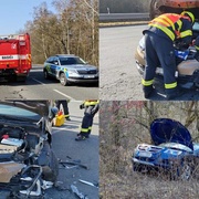 Během střetu bylo jedno z vozidel odhozeno do lesa