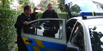 Trestaný deviant zuřivě onanoval až do příchodu policistů