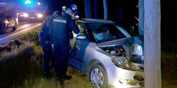 Těžce opilá žena bourala u Olympie