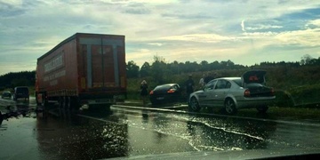 Hromadná nehoda na D5 ve směru na Rozvadov, dálnice uzavřena