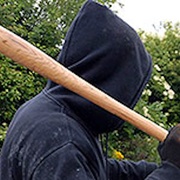 Loupež s baseballovou pálkou