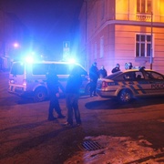 V ulicích se o víkendu rvaly i ženy