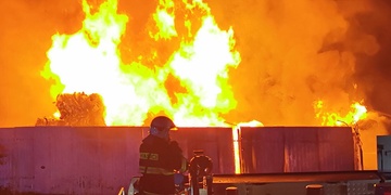Obrovský požár v Plzni založil žhář