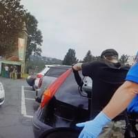 Ukrajinka vyhrožovala podřezáním policistce, která u sebe měla dítě