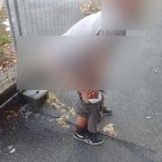 Muž obzvláště odporným způsobem obtěžuje své okolí
