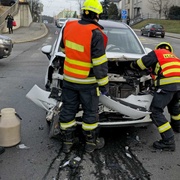 Střet dvou vozů na Doubravce