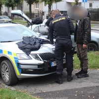 Bez řidičáku, s kradeným autem a více než dvěma promile v krvi