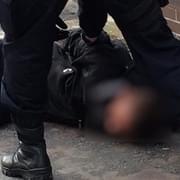 18letý recidivista pod vlivem drog se vloupal do domu i do auta