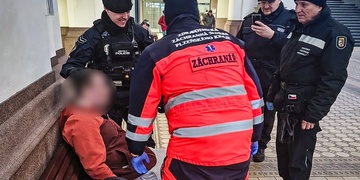 Muž s téměř čtyřmi promile ohrožoval záchranáře