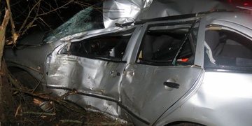 Přítele našla vážně zraněného v posteli