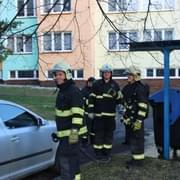 Hasiči ve Skvrňanech zlikvidovali požár kontejneru