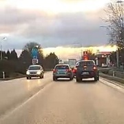 "Pustil za volant své ego!" popsal nám druhý řidič