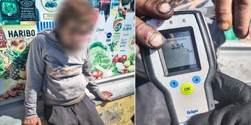 Uprostřed chodníku ležel bezvládný a zapáchající muž