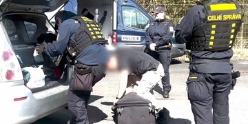 Řidiče překvapily společné kontroly celníků a českých i německých policistů