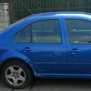 Desetitisícová škoda a prakticky nepojízdné auto