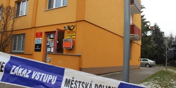 Na Slovanech přepadli poštu