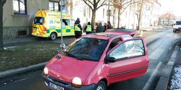 Seniorku na přechodu srazilo auto na Slovanech