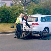 Pozor před Prazdrojem, u Hornbachu havaroval motocyklista