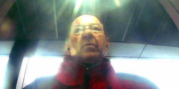 "Dejte mi váš telefon i platební kartu s pinem a já vám tam vložím vaši výhru!"