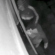 "Dej sem peníze nebo tě zabiju!"