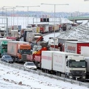 Hromadná nehoda uzavřela dálnici