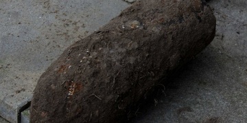 Nález dělostřeleckého granátu z války uzavřel okolí Lesné