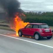 Požár vozu na dálnici D5
