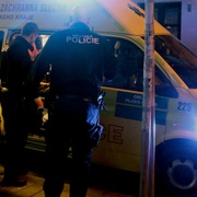 Muže v bezvědomí resuscitovali strážníci