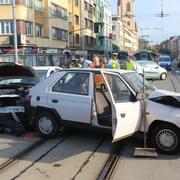 Nehoda zablokovala nejen Klatovskou třídu, ale hlavně celý provoz tramvají na Borech