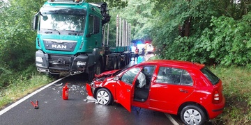 Střet nákladního vozidla s osobním si vyžádal zranění čtyř osob