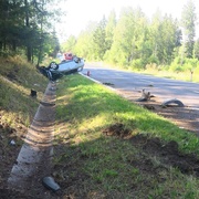 Auto se opakovaně převrátilo a řidič následně nadýchal přes dvě promile