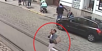 Policisté pátrají po svědcích pobodání žen u Continentalu