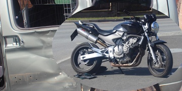 Střet motorky s autem