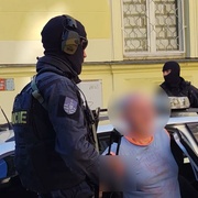Zadržení dvojice vyděračů